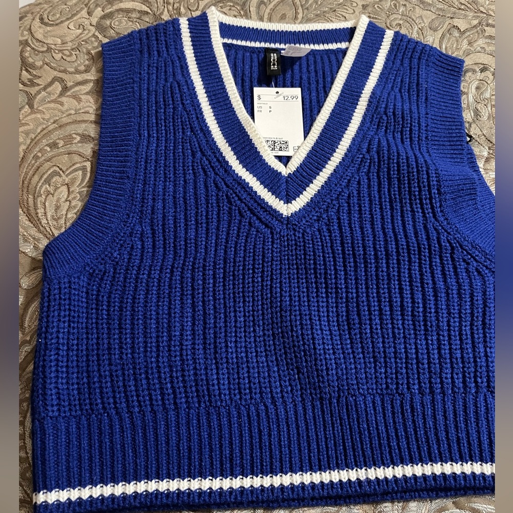 H&M New Women’s Royal Blue Sweater Vest, Small